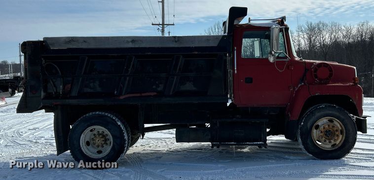 image for item EK2675 1997 Ford LN9000 dump truck