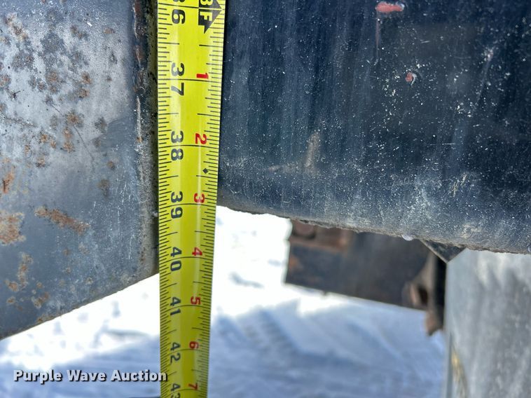 image for item EK2675 1997 Ford LN9000 dump truck