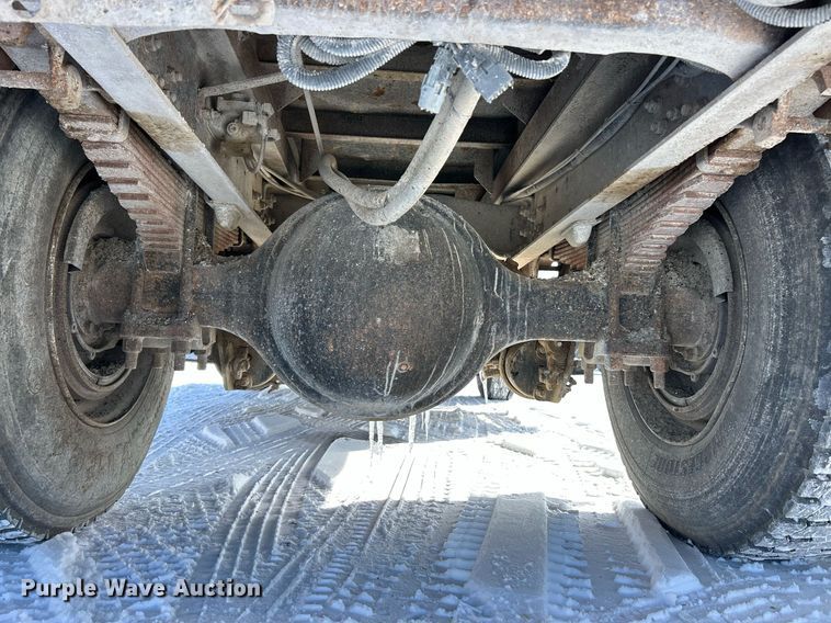 image for item EK2675 1997 Ford LN9000 dump truck