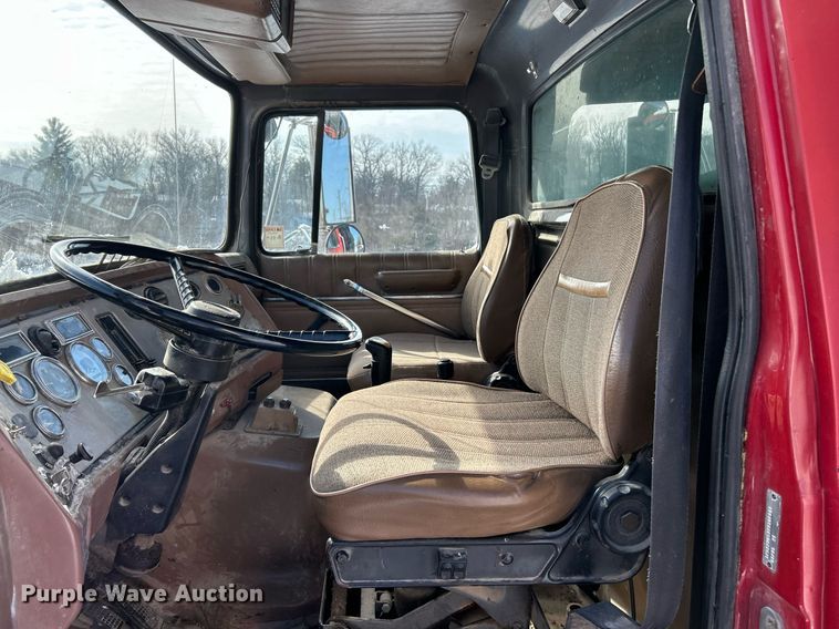 image for item EK2675 1997 Ford LN9000 dump truck