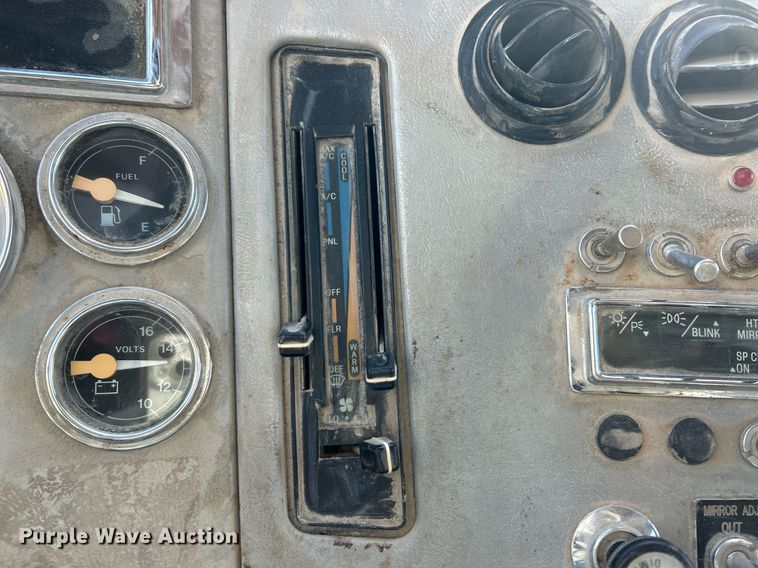 image for item EK2675 1997 Ford LN9000 dump truck