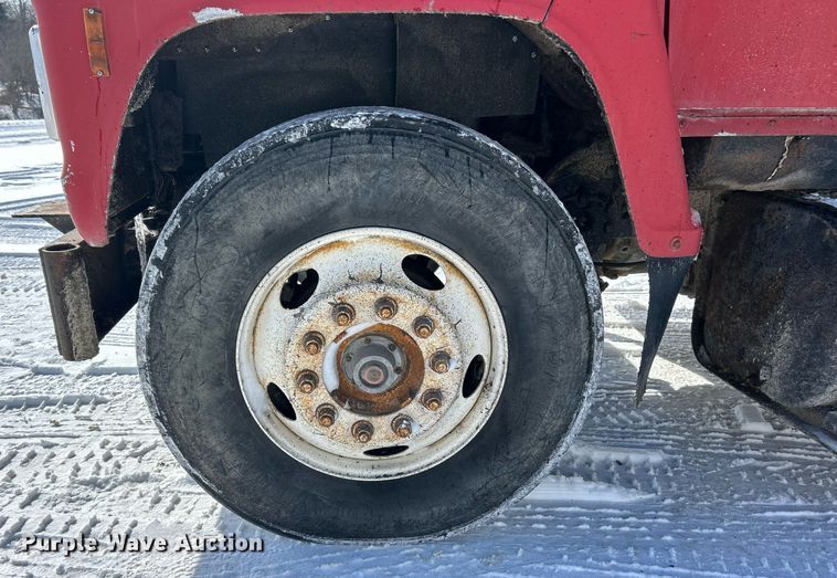 image for item EK2675 1997 Ford LN9000 dump truck