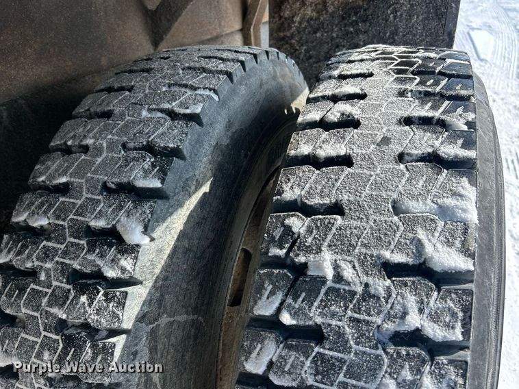 image for item EK2675 1997 Ford LN9000 dump truck