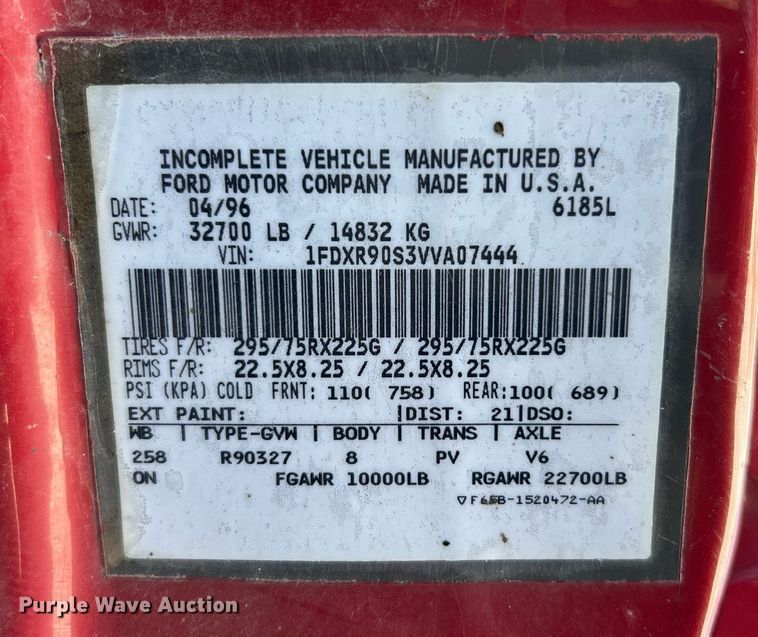 image for item EK2675 1997 Ford LN9000 dump truck