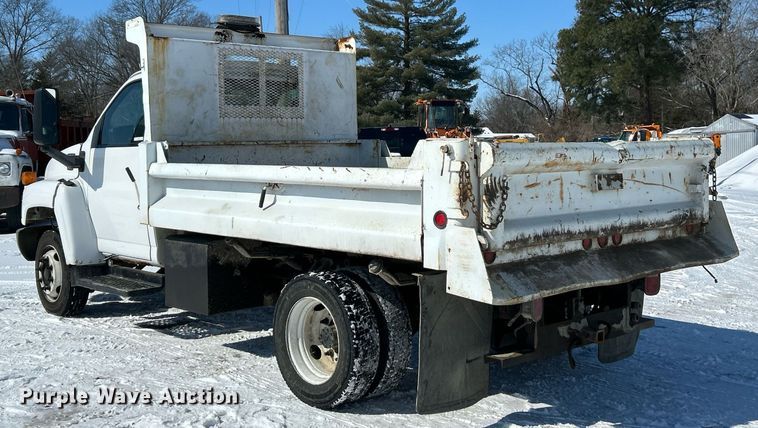 image for item EK2678 2006 GMC C4500 dump truck