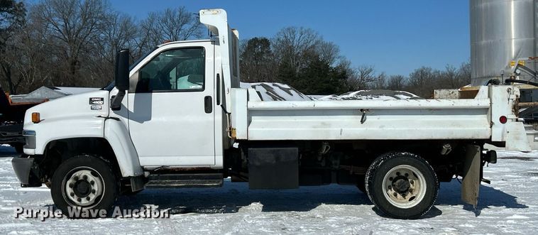 image for item EK2678 2006 GMC C4500 dump truck