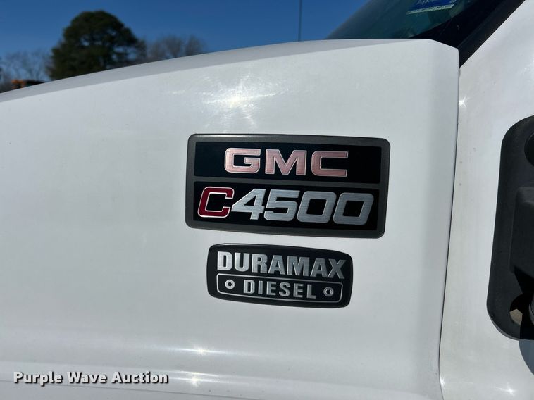 image for item EK2678 2006 GMC C4500 dump truck