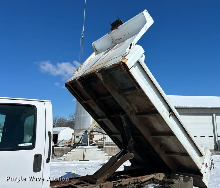 image for item EK2678 2006 GMC C4500 dump truck