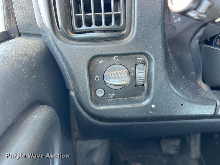 image for item EK2678 2006 GMC C4500 dump truck