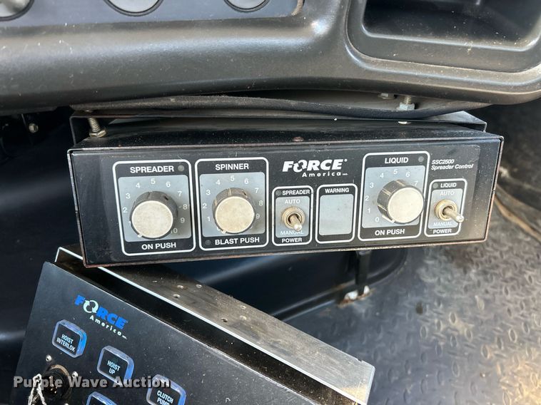 image for item EK2678 2006 GMC C4500 dump truck