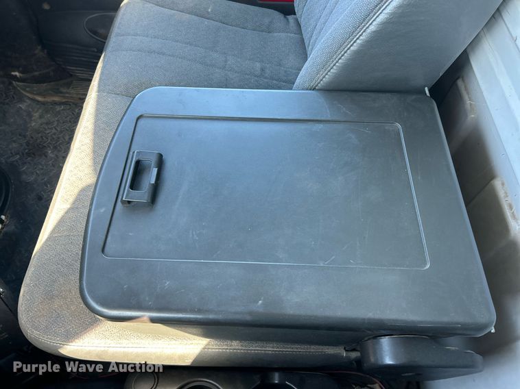 image for item EK2678 2006 GMC C4500 dump truck