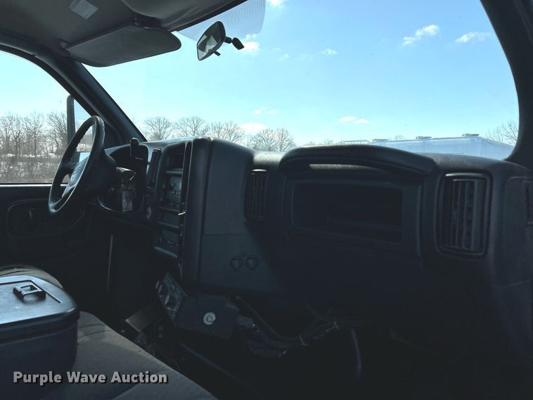 image for item EK2678 2006 GMC C4500 dump truck