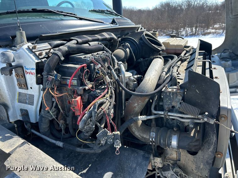 image for item EK2678 2006 GMC C4500 dump truck