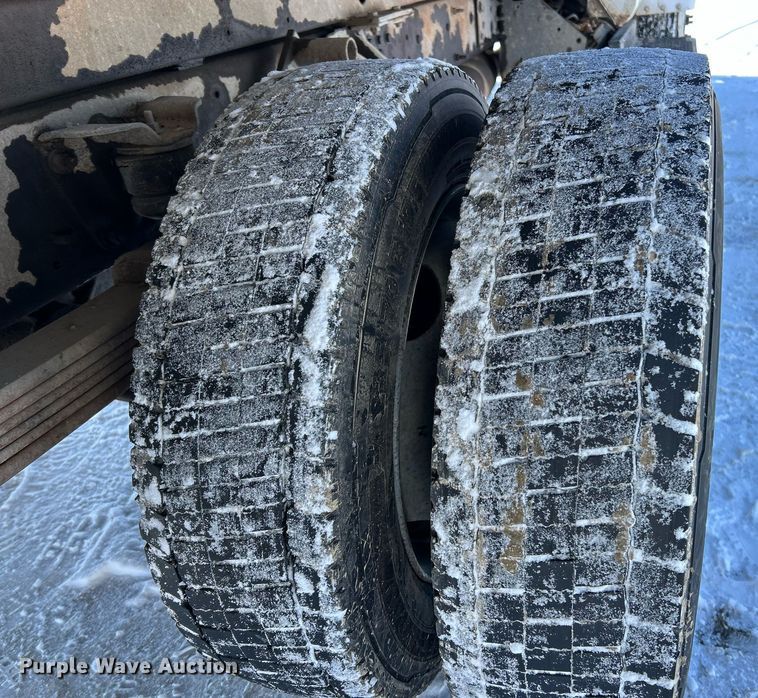 image for item EK2678 2006 GMC C4500 dump truck