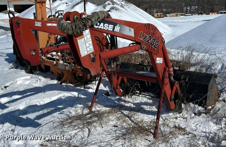 image for item EK2679 Case IH LX232 loader