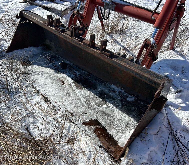 image for item EK2679 Case IH LX232 loader