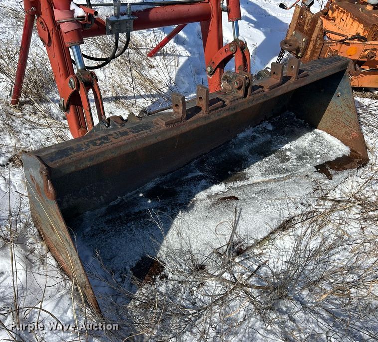 image for item EK2679 Case IH LX232 loader