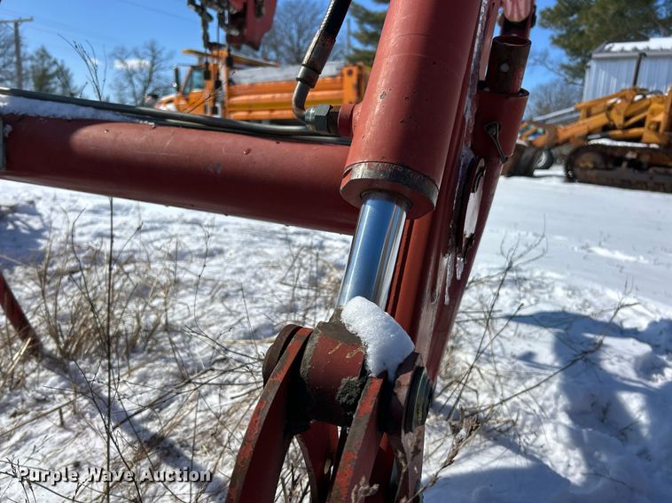 image for item EK2679 Case IH LX232 loader