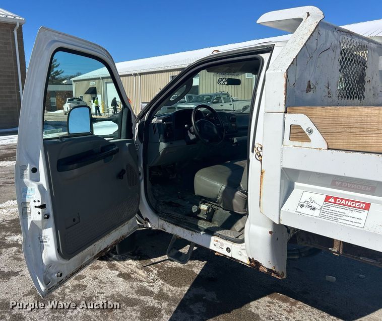 image for item EK2681 2005 Ford F450 Super Duty XL  dump truck