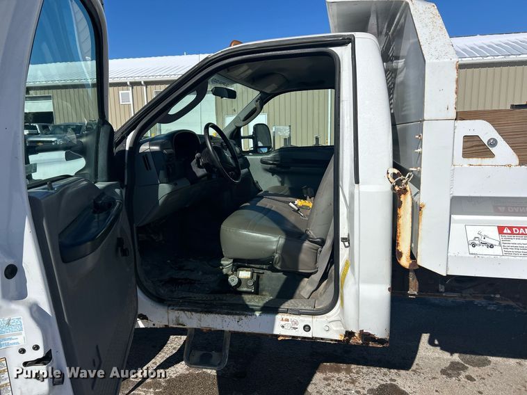image for item EK2681 2005 Ford F450 Super Duty XL  dump truck