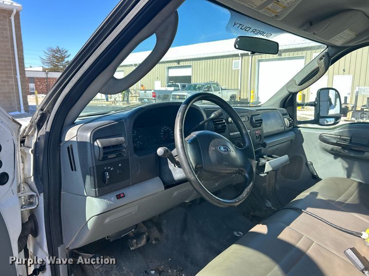 image for item EK2681 2005 Ford F450 Super Duty XL  dump truck