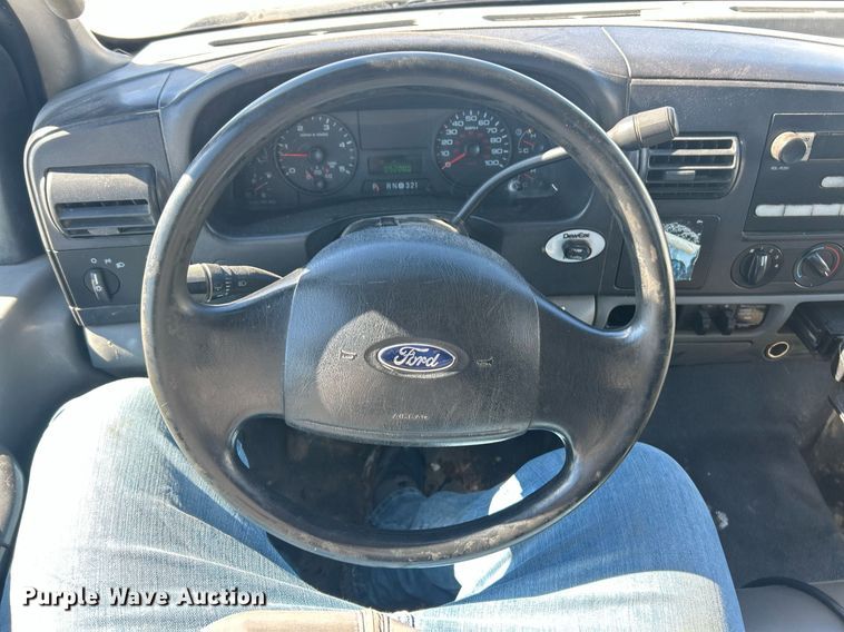 image for item EK2681 2005 Ford F450 Super Duty XL  dump truck