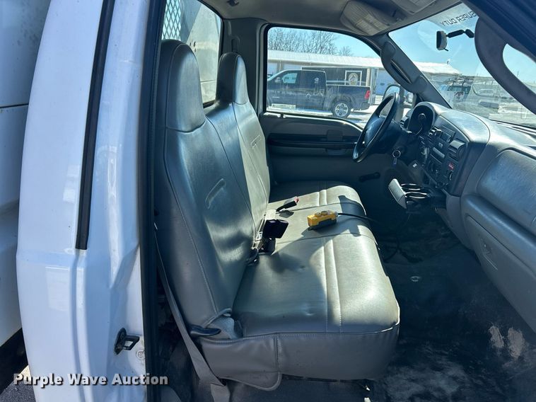 image for item EK2681 2005 Ford F450 Super Duty XL  dump truck