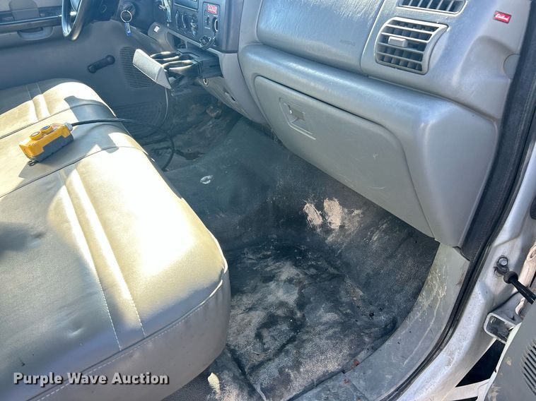 image for item EK2681 2005 Ford F450 Super Duty XL  dump truck