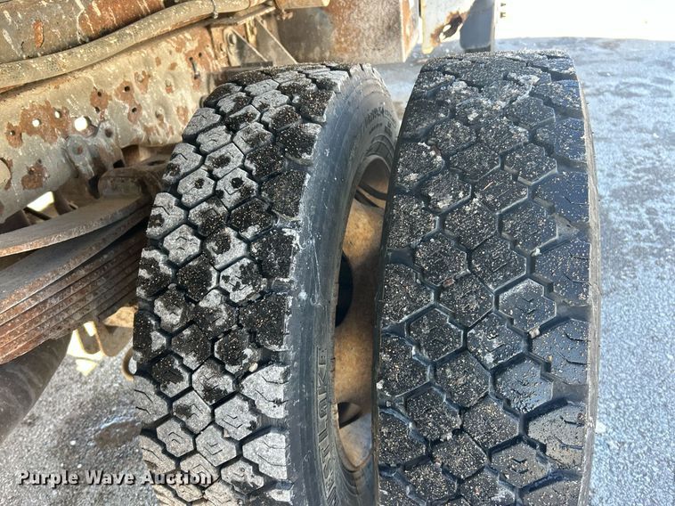 image for item EK2681 2005 Ford F450 Super Duty XL  dump truck