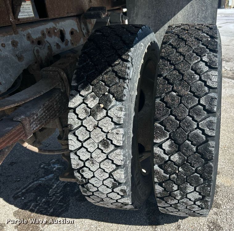 image for item EK2681 2005 Ford F450 Super Duty XL  dump truck