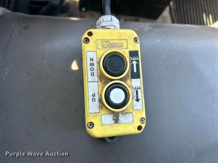 image for item EK2682 2008 Ford F450 Super Duty XL dump truck