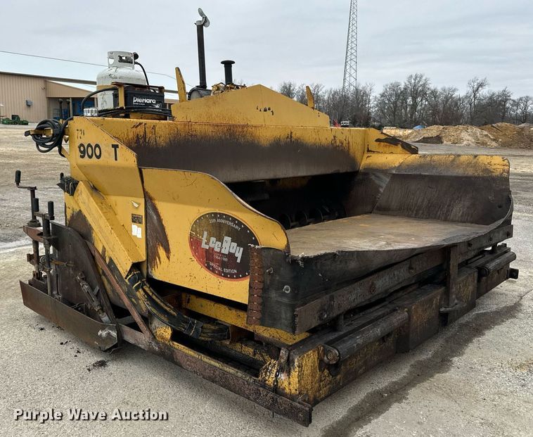 image for item EN5109 1990 LeeBoy L900ST paver