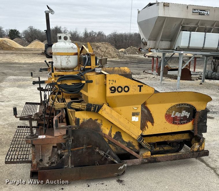 image for item EN5109 1990 LeeBoy L900ST paver