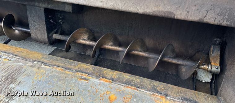 image for item EN5109 1990 LeeBoy L900ST paver