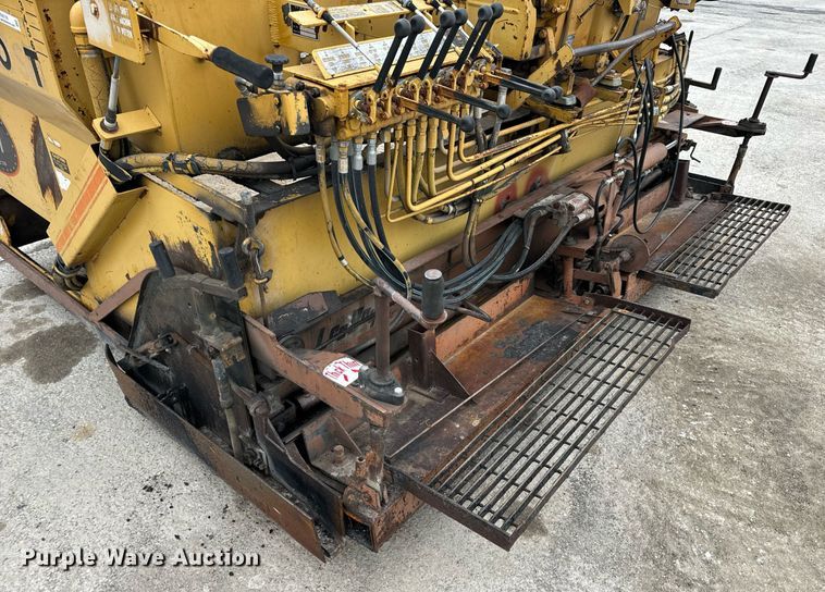 image for item EN5109 1990 LeeBoy L900ST paver