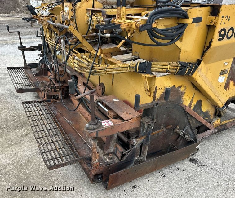 image for item EN5109 1990 LeeBoy L900ST paver