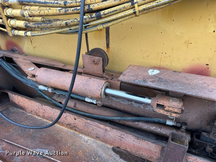 image for item EN5109 1990 LeeBoy L900ST paver