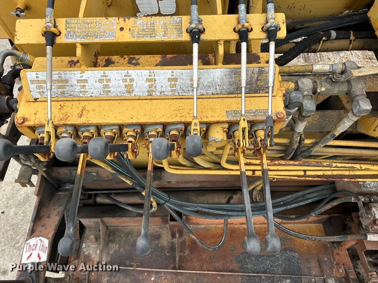 image for item EN5109 1990 LeeBoy L900ST paver