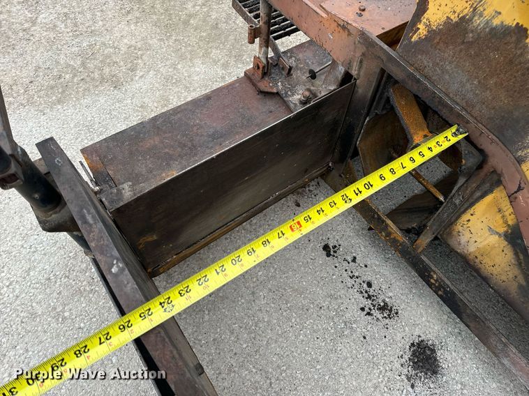 image for item EN5109 1990 LeeBoy L900ST paver