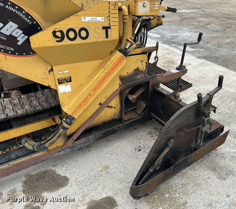 image for item EN5109 1990 LeeBoy L900ST paver