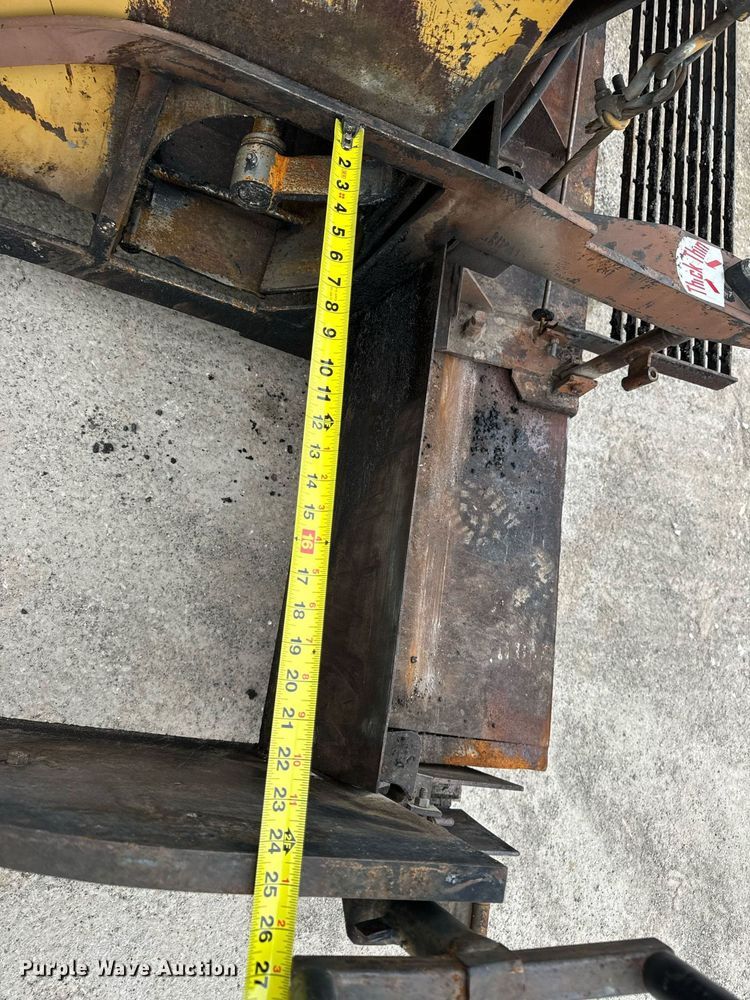 image for item EN5109 1990 LeeBoy L900ST paver