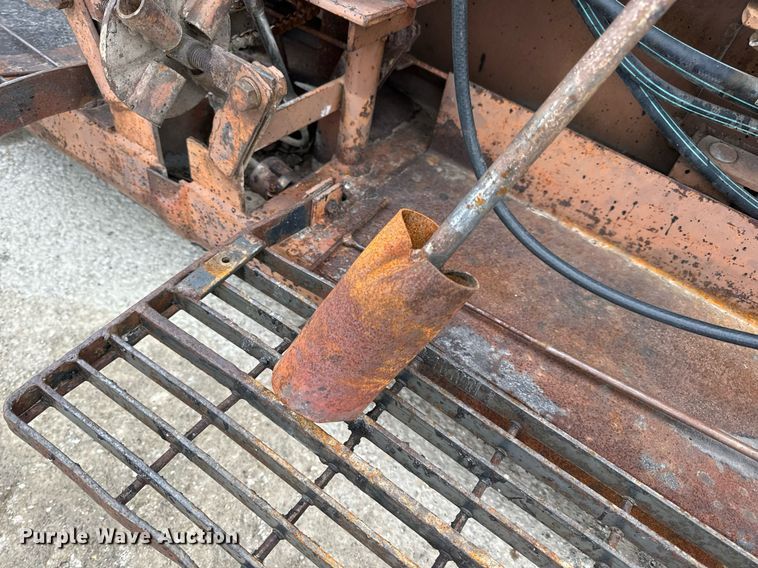 image for item EN5109 1990 LeeBoy L900ST paver