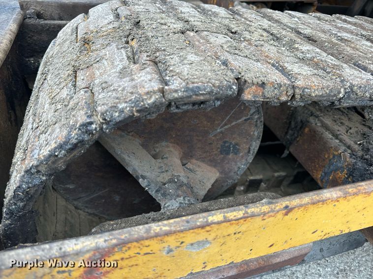 image for item EN5109 1990 LeeBoy L900ST paver