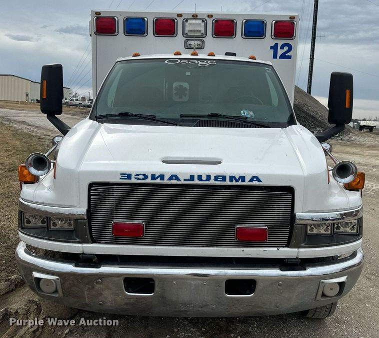 image for item EN5133 2008 GMC C4500 ambulance