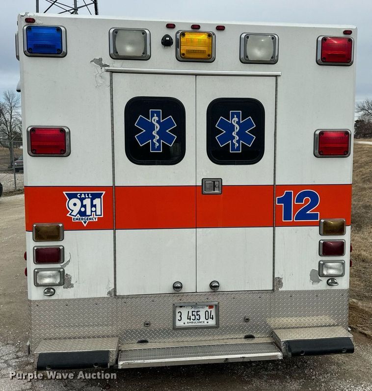 image for item EN5133 2008 GMC C4500 ambulance