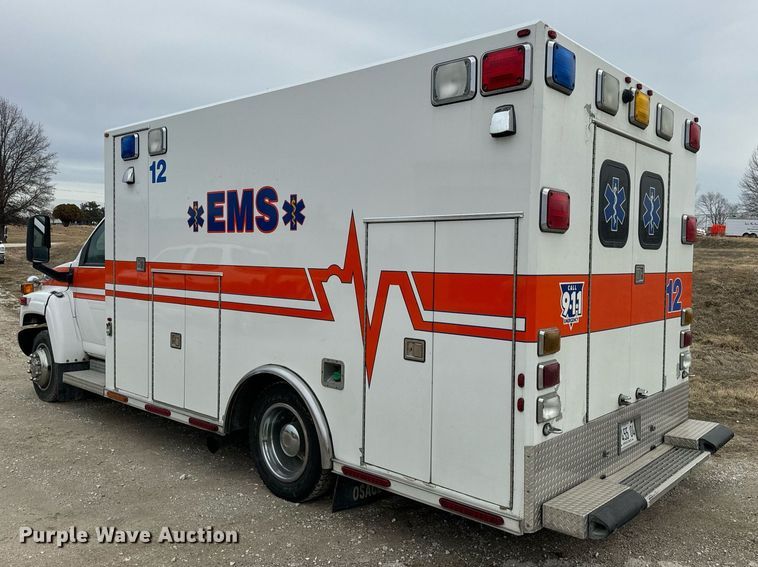 image for item EN5133 2008 GMC C4500 ambulance