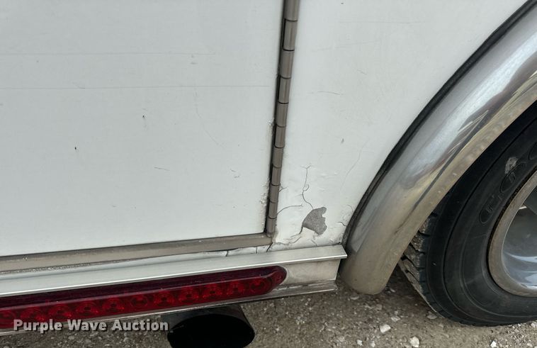 image for item EN5133 2008 GMC C4500 ambulance