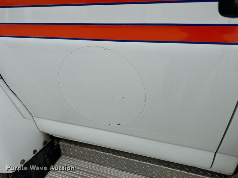 image for item EN5133 2008 GMC C4500 ambulance