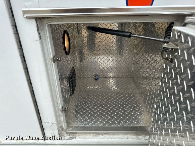 image for item EN5133 2008 GMC C4500 ambulance