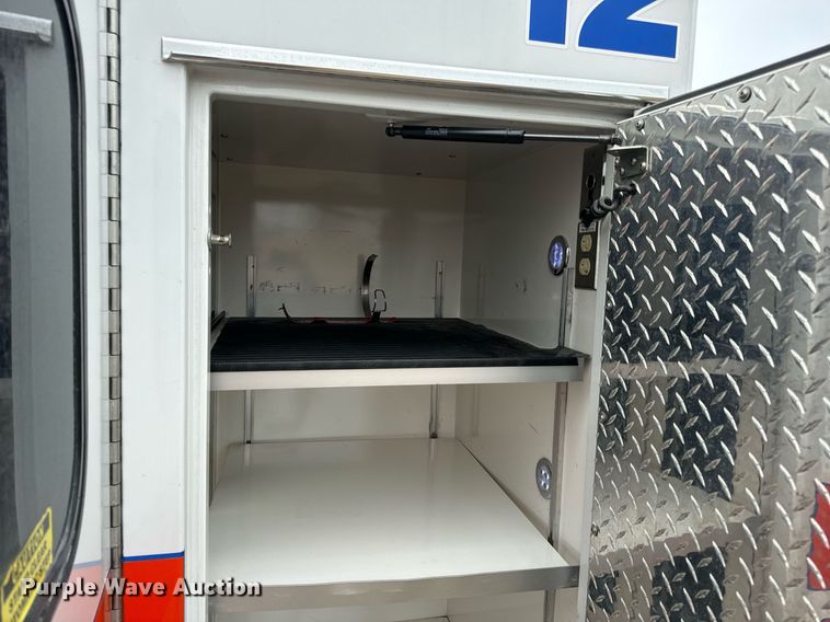 image for item EN5133 2008 GMC C4500 ambulance